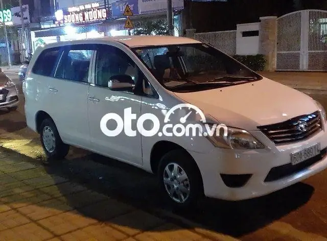 Toyota Innova J 2014