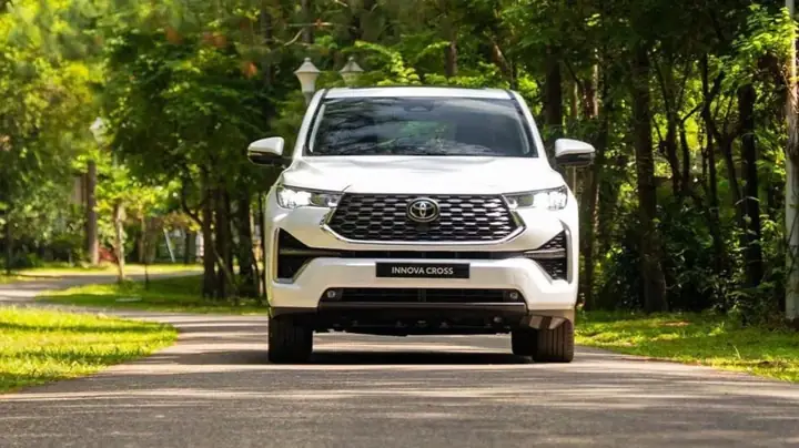 Toyota Innova Máy Dầu