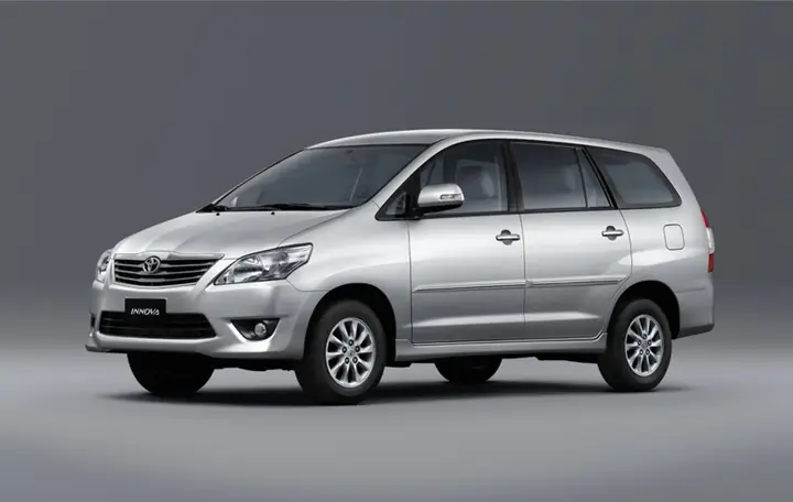 Toyota Innova V 2012