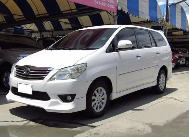 Toyota Innova V 2012