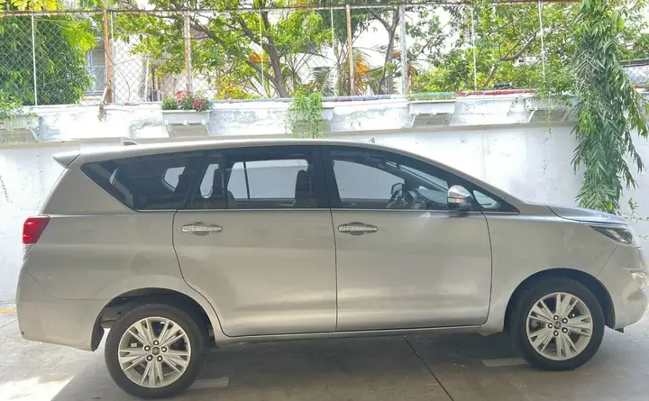Toyota Innova V 2016