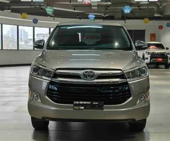 Toyota Innova V 2016