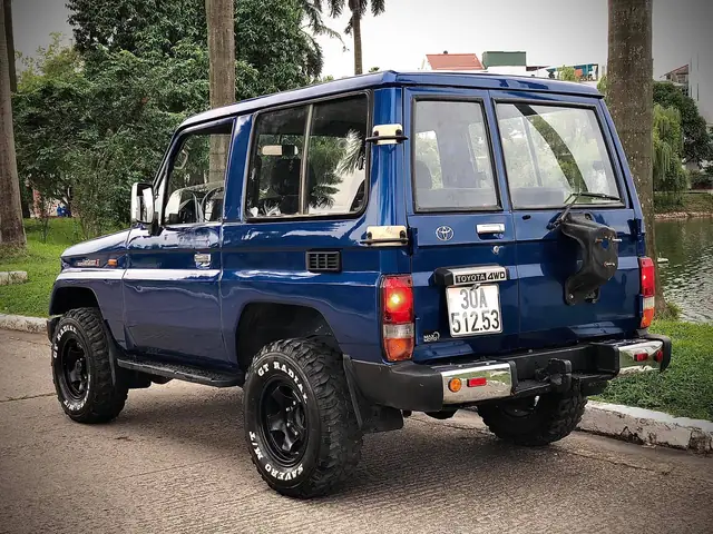 Toyota Land Cruiser 2 Toyota Land Cruiser 2