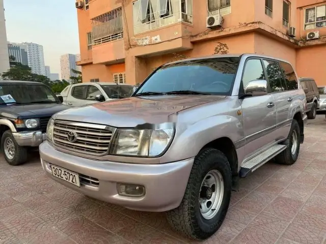 Toyota Land Cruiser 2000