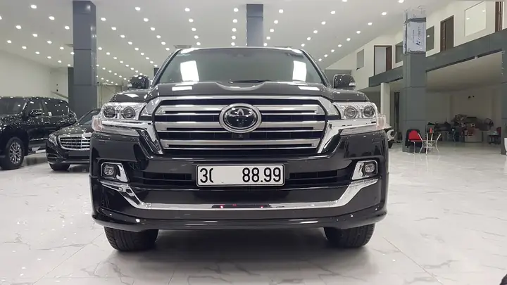 Toyota Land Cruiser 5.7