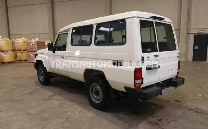 Toyota Land Cruiser 78