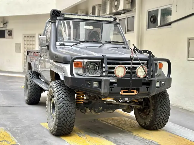 Toyota Land Cruiser Hj75