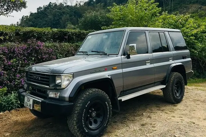 Toyota Land Cruiser Rj77