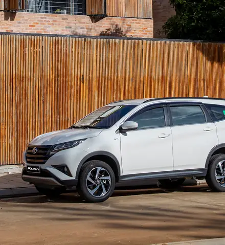 Toyota Rush Mấy Chỗ