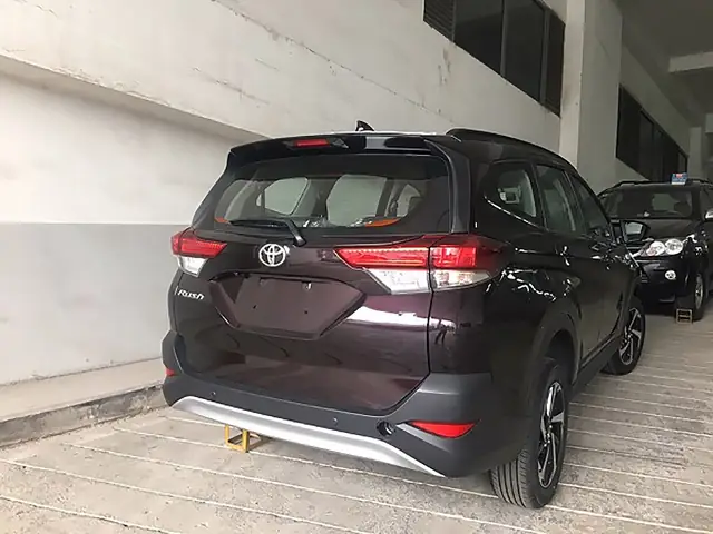 Toyota Rush Ra Mắt