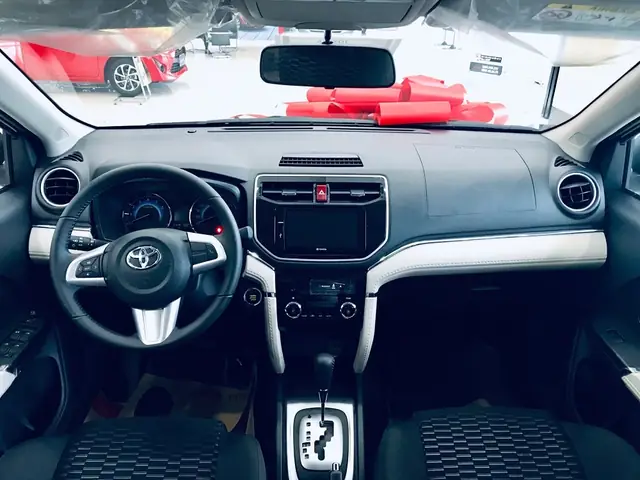 Toyota Rush Tra Gop