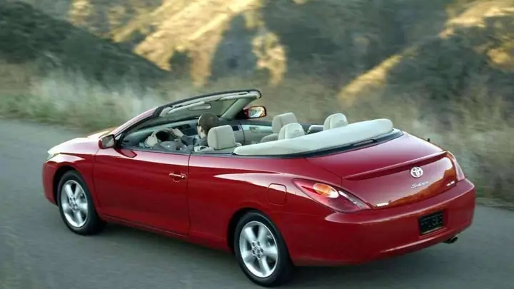 Toyota Solara Mui Trần