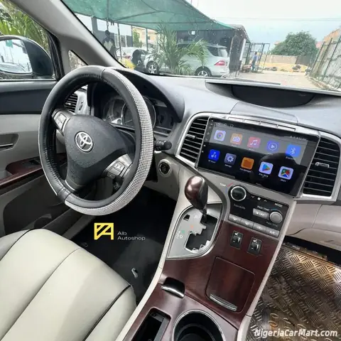 Toyota Venza 2010 Interior