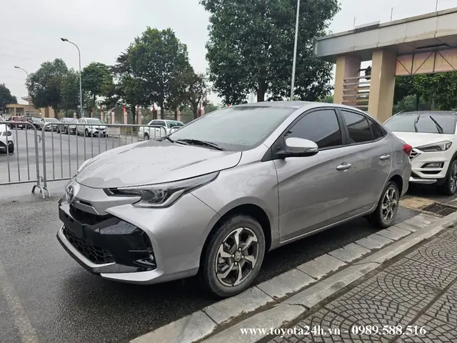 Toyota Vios Màu Bạc