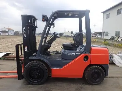 Xe Nâng Dầu 3 Tấn Toyota Xe Nâng Dầu 3 Tấn Toyota