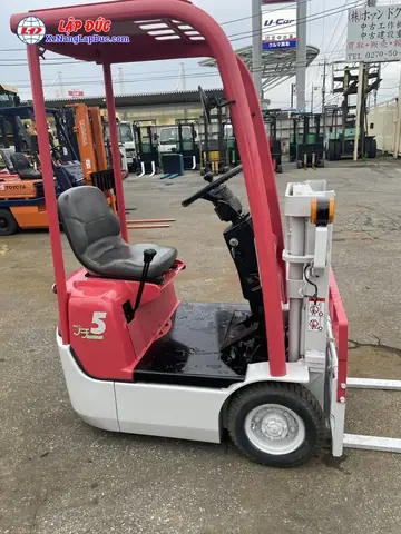Xe Nâng Toyota Giá Bao Nhiêu