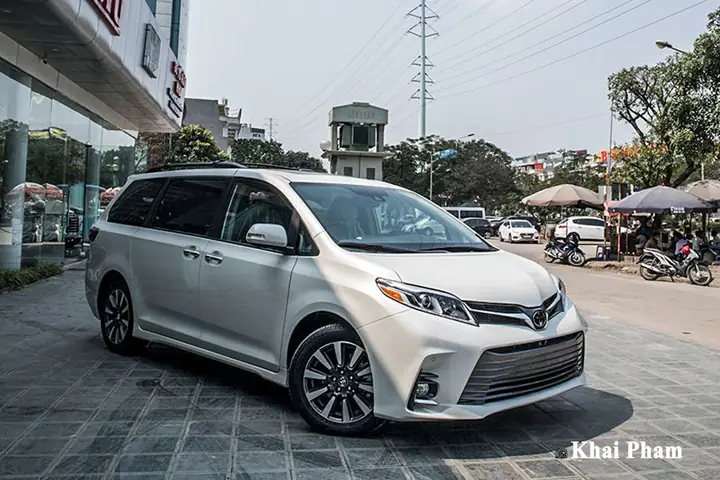 Xe Oto Toyota 2020