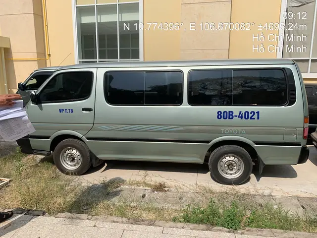 Xe Oto Toyota Hiace