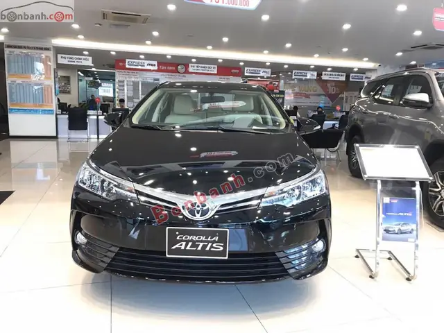 Xe Toyota Altis 2020