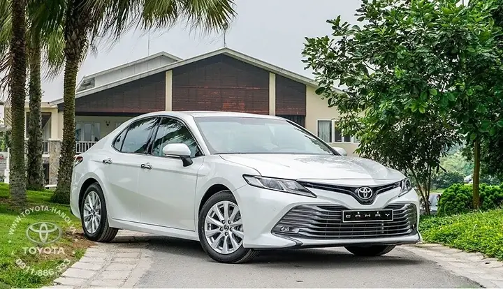Xe Toyota Camry 2.0
