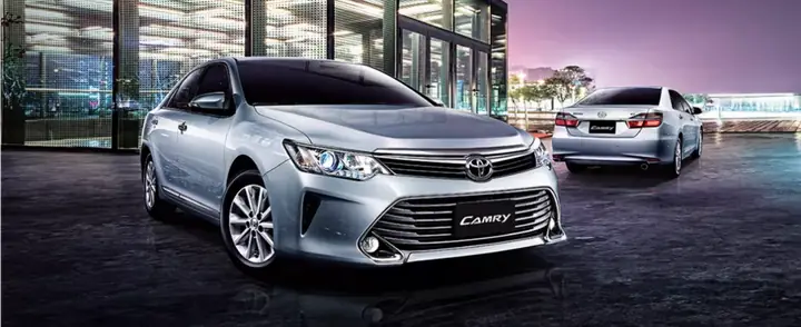 Xe Toyota Camry 2016