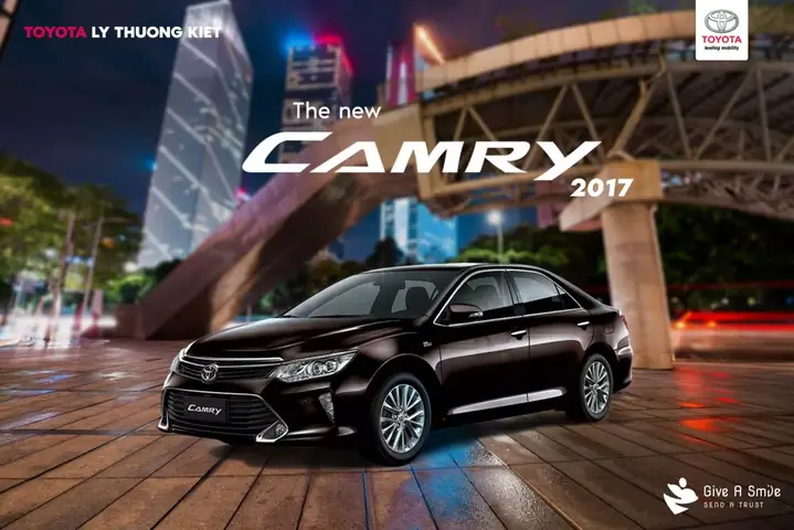 Xe Toyota Camry 2017