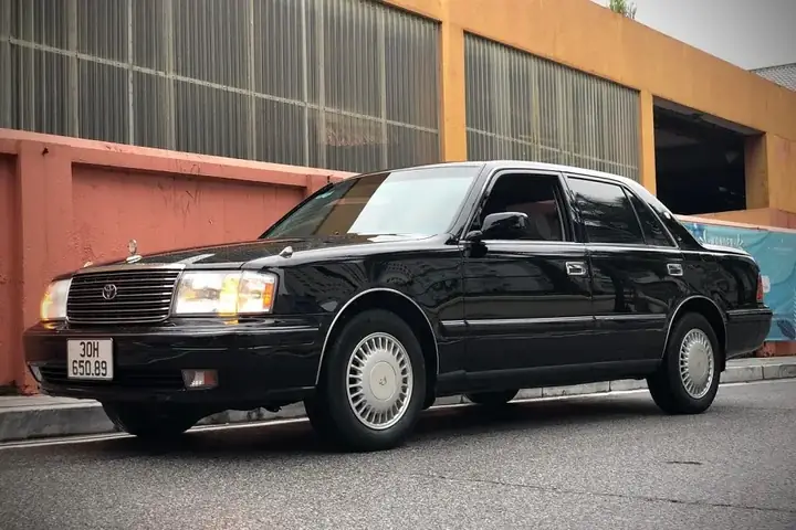 Xe Toyota Crown 1998
