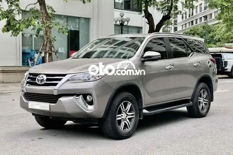 Xe Toyota Fortuner 2019