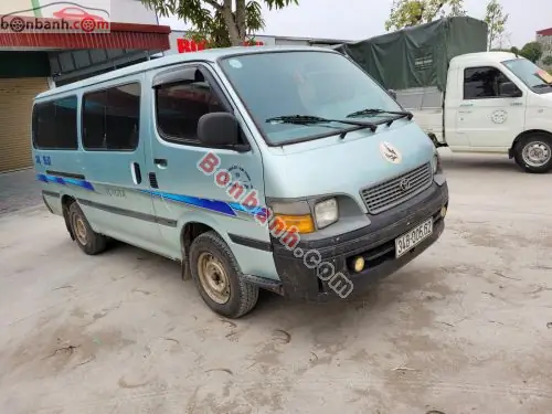 Xe Toyota Hiace 2001