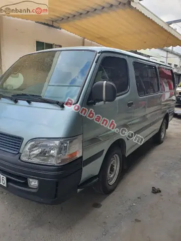 Xe Toyota Hiace 2002