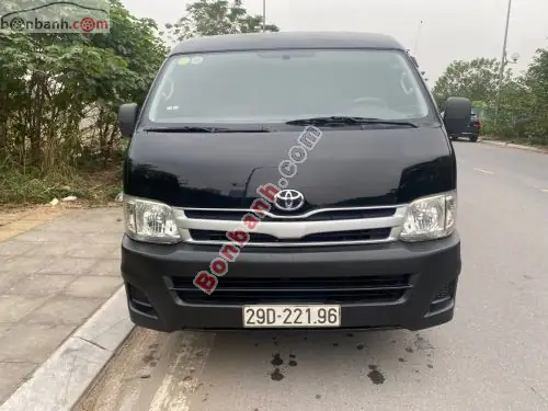 Xe Toyota Hiace 2011