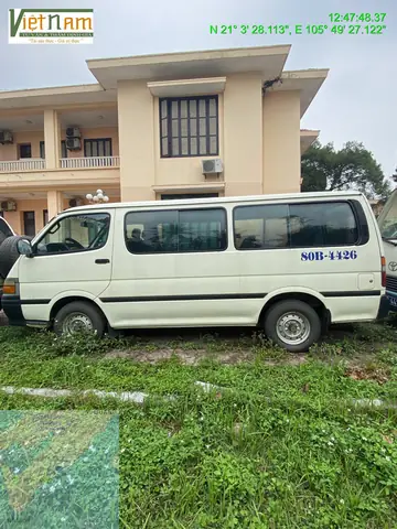 Xe Toyota Hiace Van