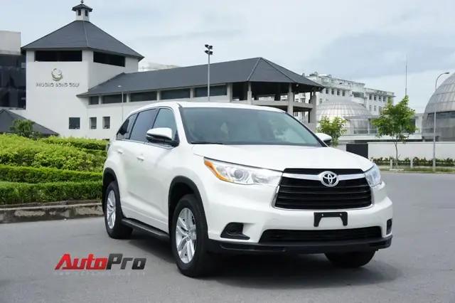 Xe Toyota Highlander 2014