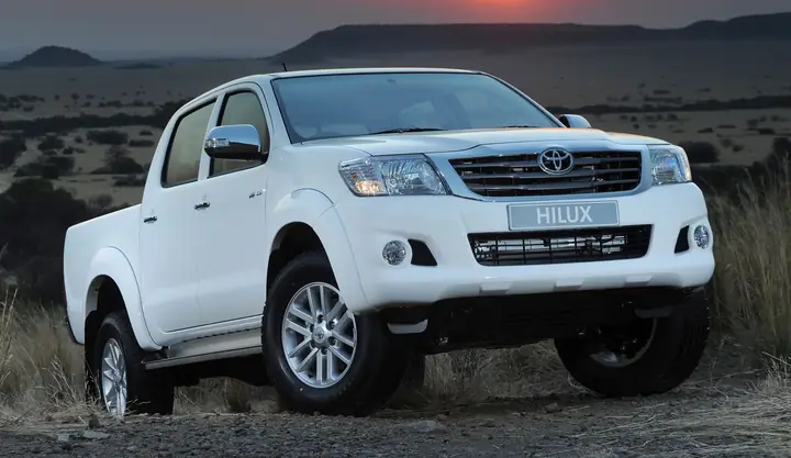Xe Toyota Hilux 2012