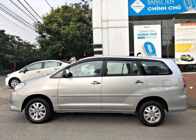 Xe Toyota Innova 2008