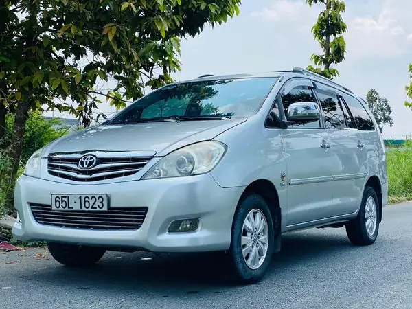 Xe Toyota Innova 2009