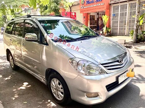 Xe Toyota Innova 2009