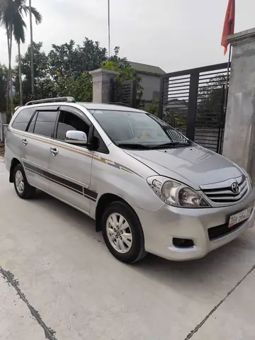 Xe Toyota Innova 2009