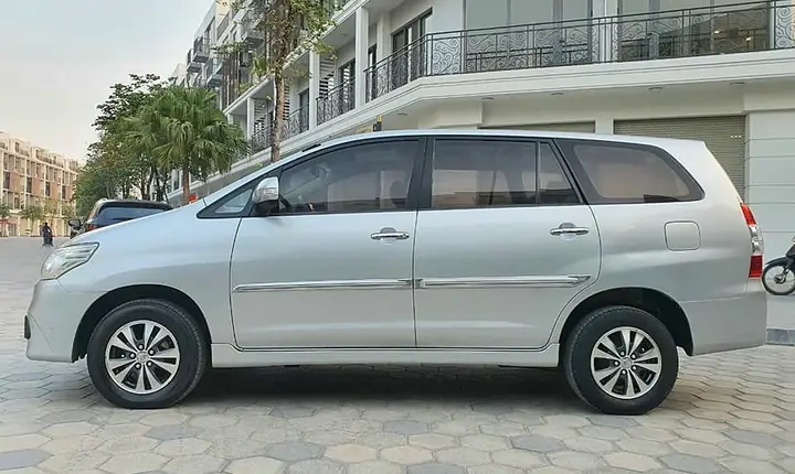 Xe Toyota Innova 2015