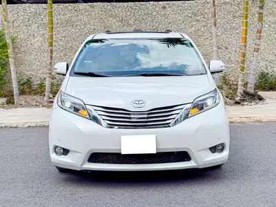 Xe Toyota Sienna 2019