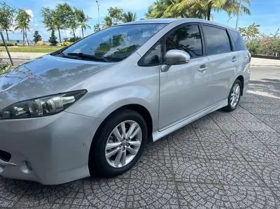 Xe Toyota Wish 2018 Xe Toyota Wish 2018