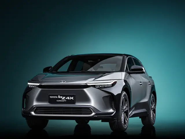 休 旅 車 Toyota