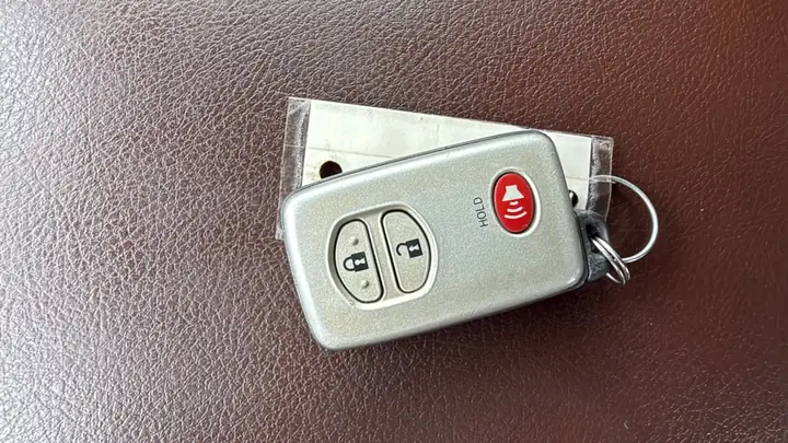 2016 Toyota 4runner Limited Key Fob Battery Replacement