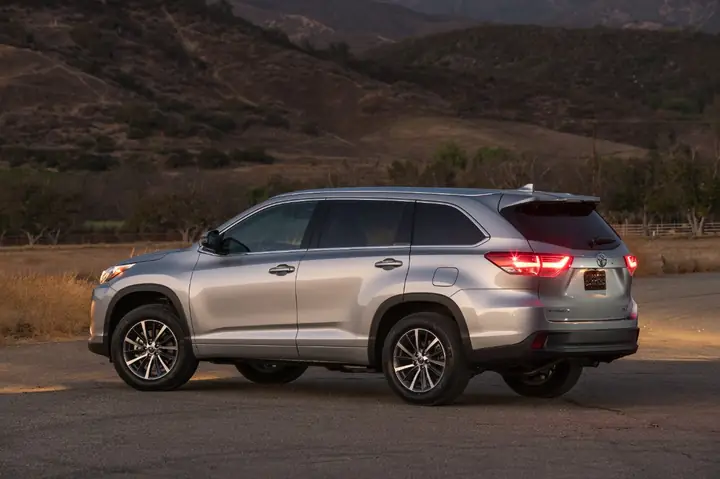 2017 Toyota Highlander Xle Vs Limited