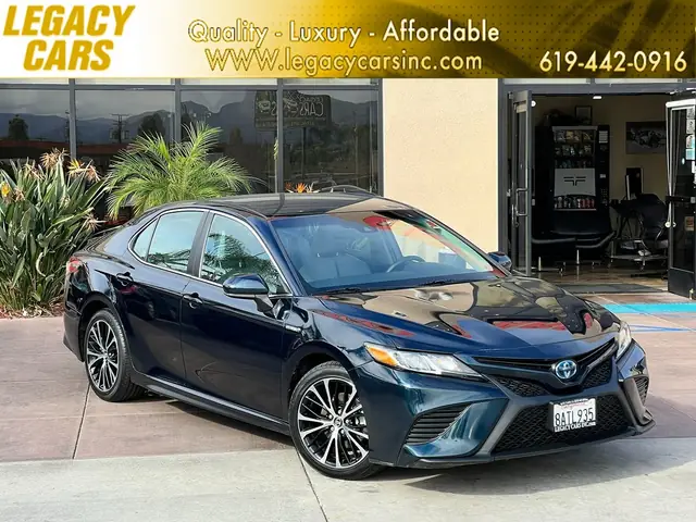 2018 Toyota Camry Se Galactic Aqua Mica