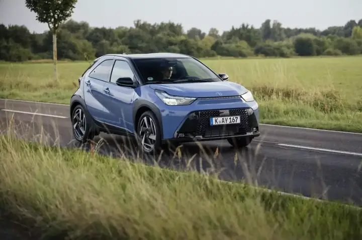 Anh Chi Tiet Toyota Aygo 2018