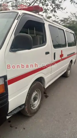 Ba N Xe Cư U Thương Toyota