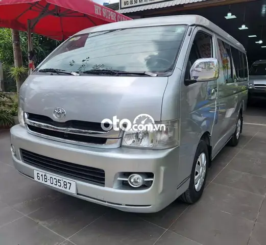Ban Toyota Hiace Super Wagon Xăng 10 Chỗ Doi 2011 Ban Toyota Hiace Super Wagon Xăng 10 Chỗ Doi 2011