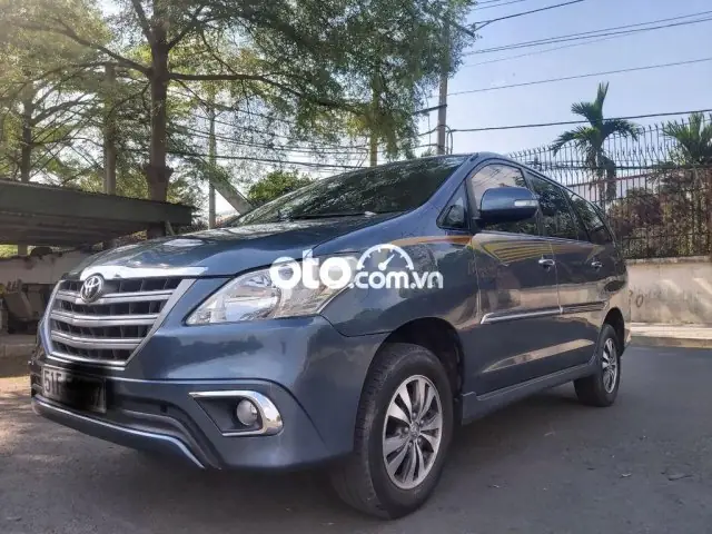 Ban Toyota Innova 2.0 E Doi 2015 Mau Xam Ban Toyota Innova 2.0 E Doi 2015 Mau Xam