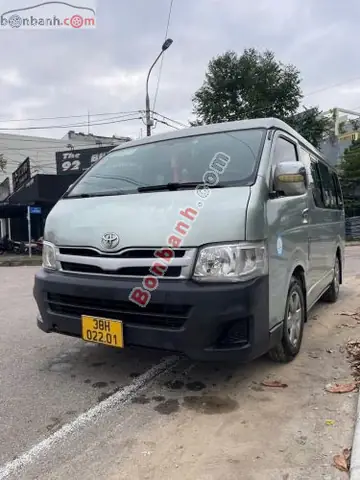 Ban Xe 16 Cho Toyota Hiace 2011
